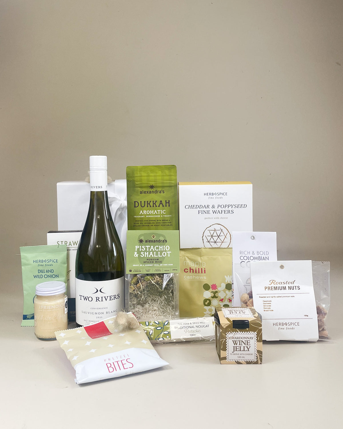 Gather & Share Food & Wine Gift Box with New Zealand gourmet treats and wine, beautifully presented for birthdays, thank you gifts, housewarmings and celebrations.
