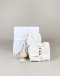 New Zealand merino baby cardigan and beanie set, soft knitted newborn gift box made from 100% natural wool for warmth and comfort.