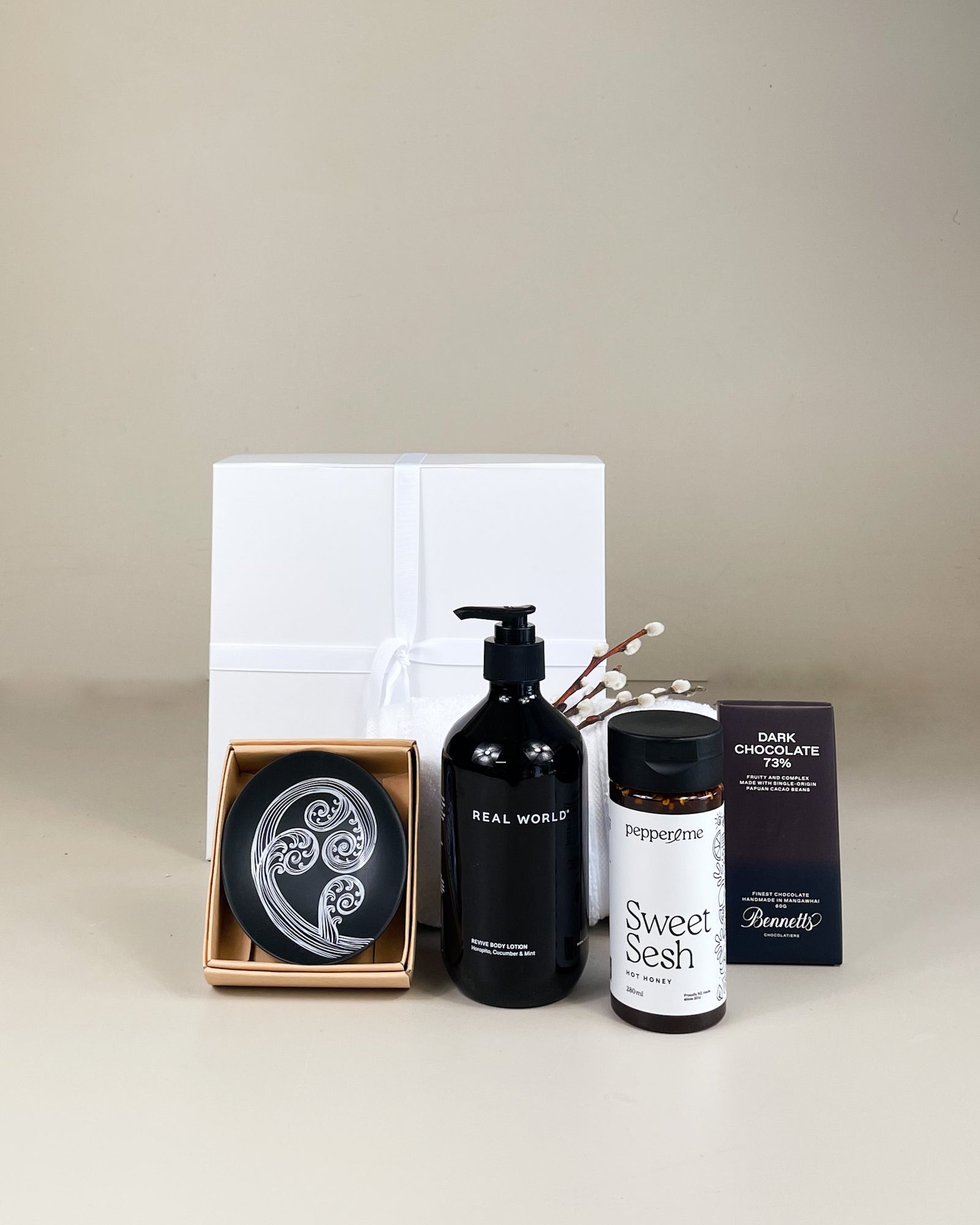 Simply New Zealand Gift Box