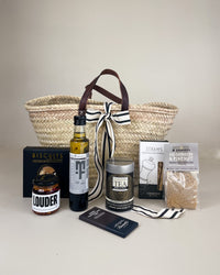 Gourmet Foodie Market Gift Basket featuring premium New Zealand artisan food, gourmet treats and beautifully presented gift hamper for every occasion.
